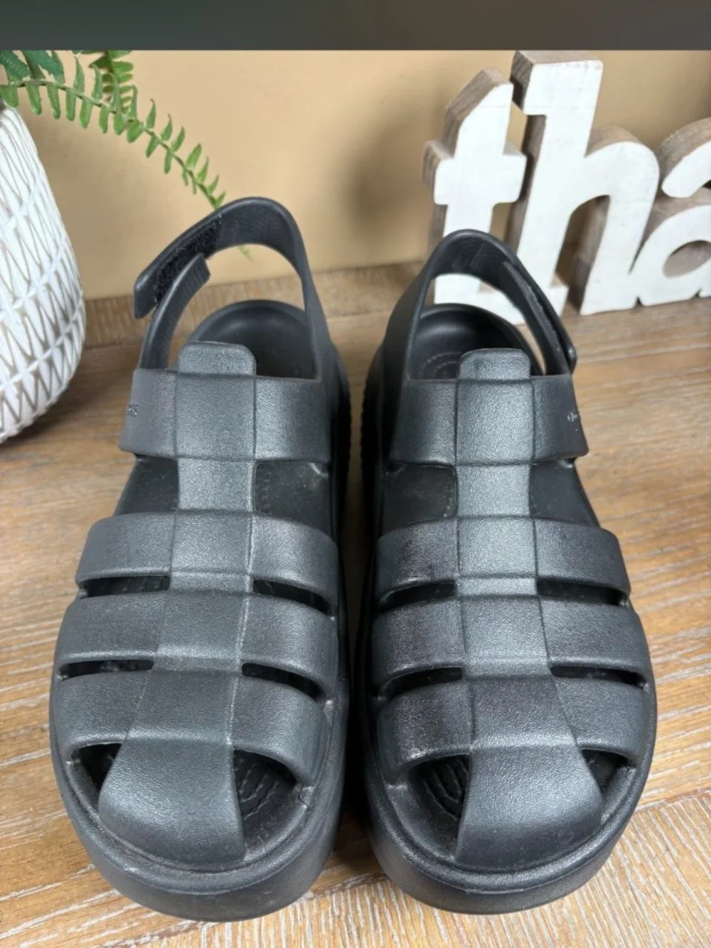Crocs Women's Black Fisherman Stomp Platform Sandals Size 10